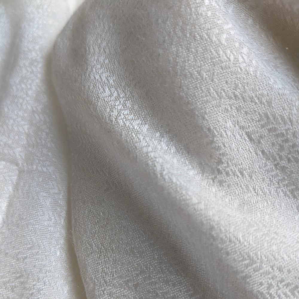 Smooth aloe vera fiber fabric surface