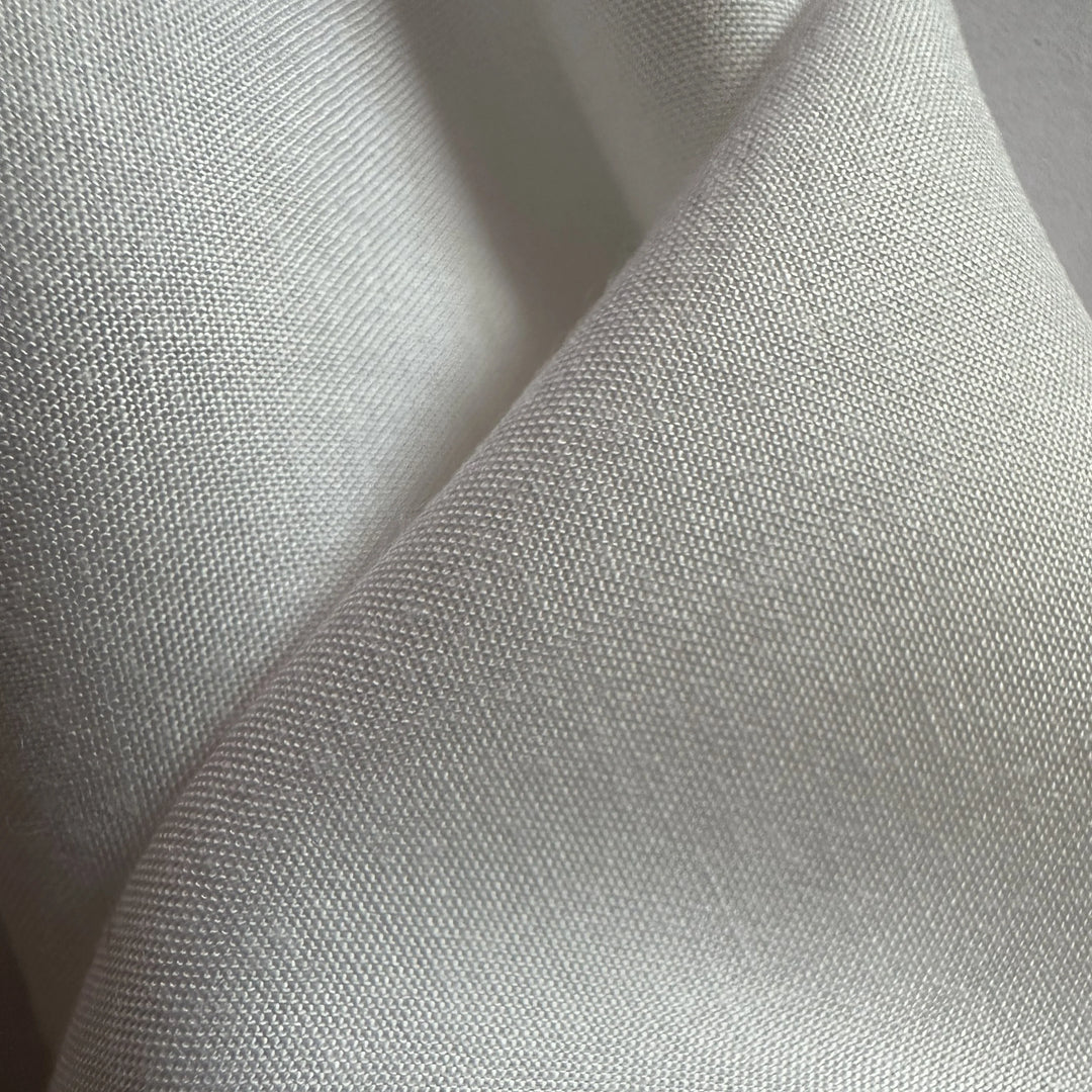 100% organic bamboo plain fabric with a soft, breathable feel, suitable for sustainable clothing production