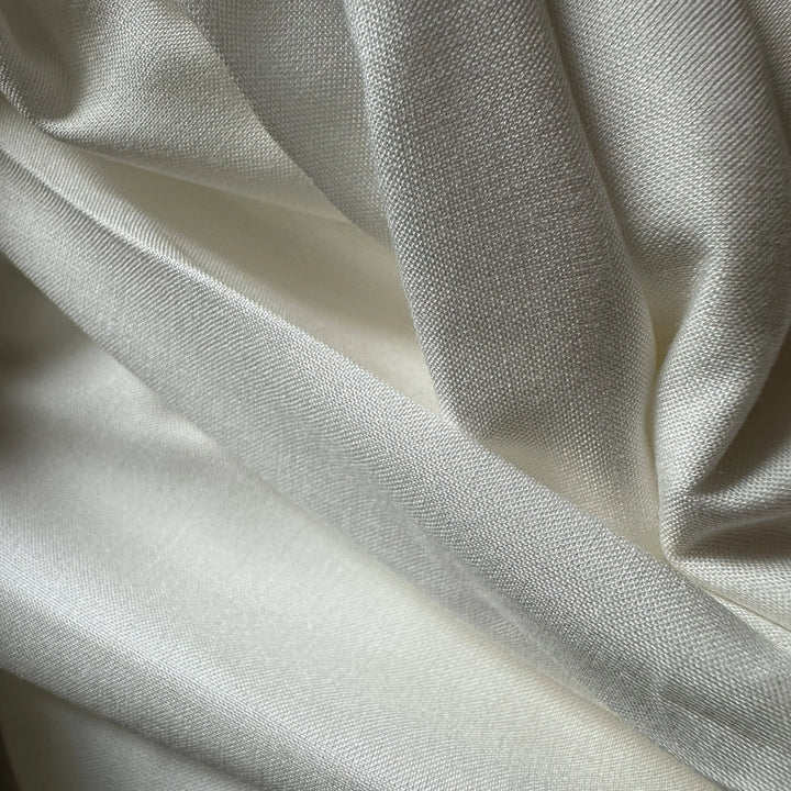 Soft bamboo lyocell fabric, 70% bamboo and 30% lyocell, sustainable clothing fabric for breathable everyday wear.