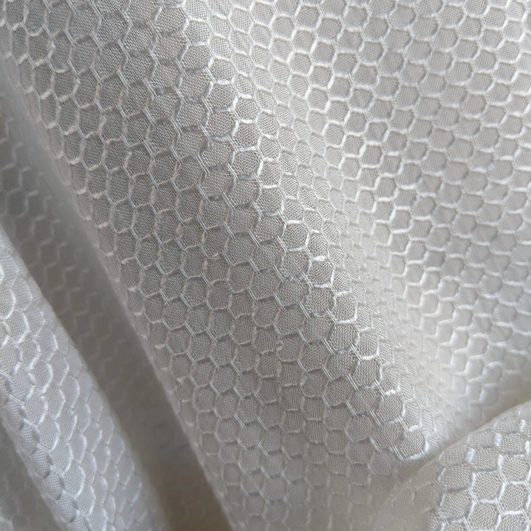 Wrinkle-Resistant Eucalyptus Textile – Smooth Texture and Natural Shine