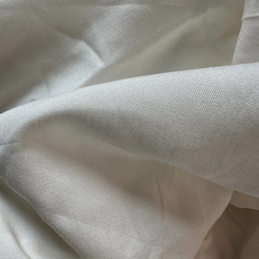 Close-Up of Eucalyptus Fiber Fabric – Lightweight and Hypoallergenic