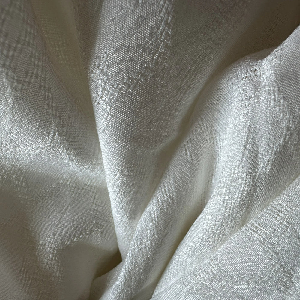 Natural white eucalyptus fabric – Lightweight, eco-friendly, and hypoallergenic textile for clothing