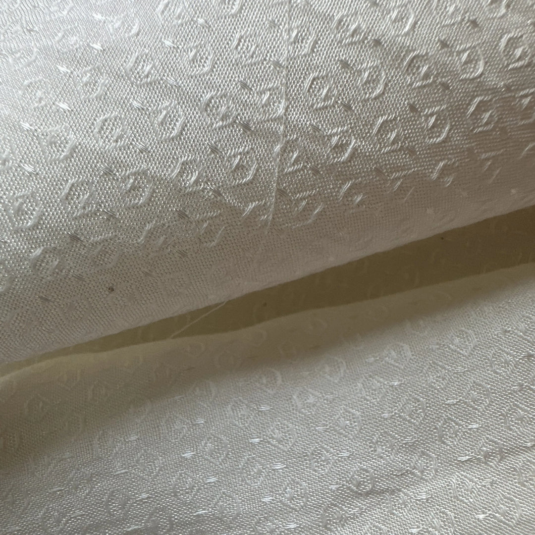 Premium sustainable eucalyptus fabric – Ready for dye, gentle on skin, and biodegradable