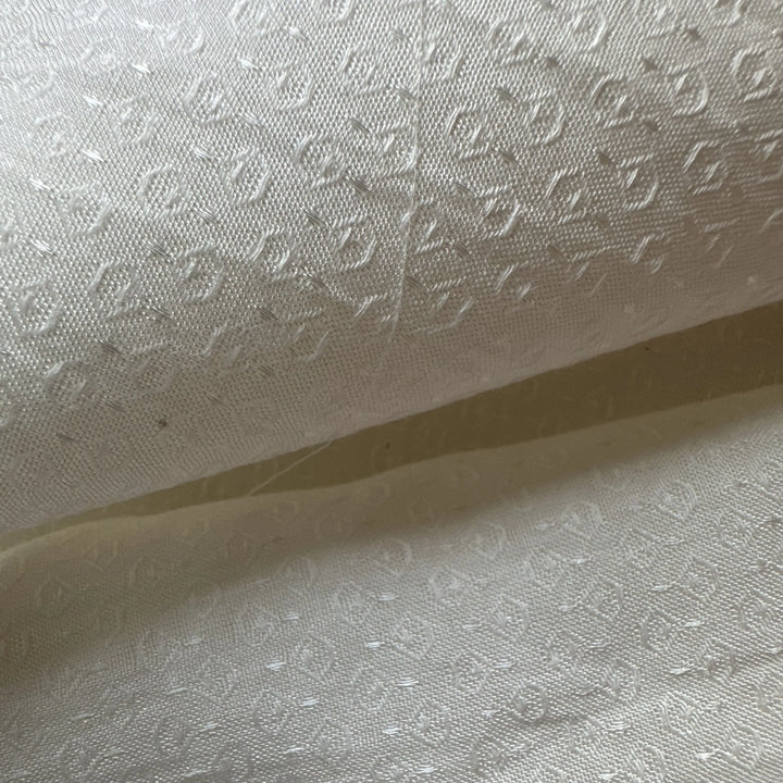 Premium sustainable eucalyptus fabric – Ready for dye, gentle on skin, and biodegradable