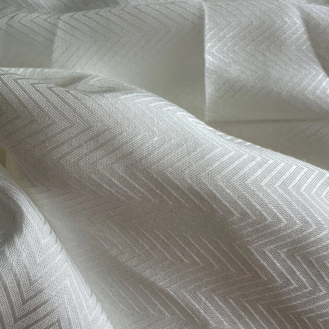 Breathable milk cellulose fabric ideal for summer and all-day comfort