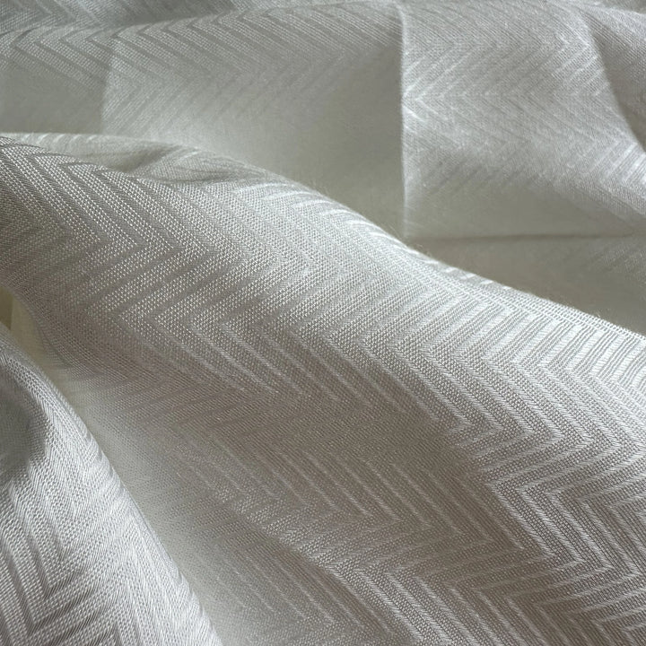 Breathable milk cellulose fabric ideal for summer and all-day comfort