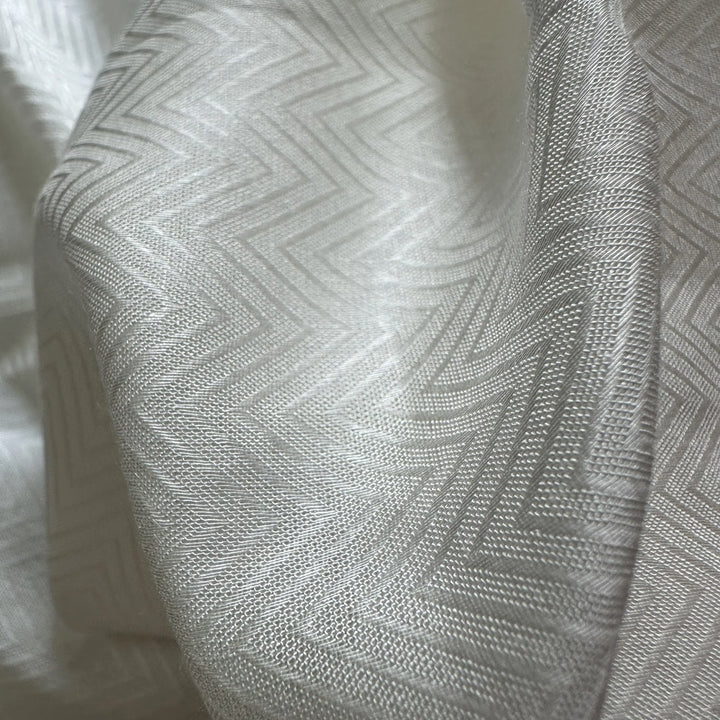 Natural fibre milk cellulose fabric with moisture-absorbent properties